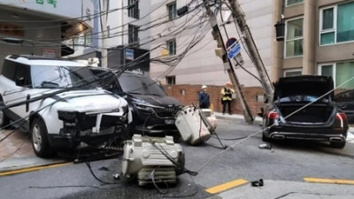강남 발렛기사 대참사 3억 벤츠 마이바흐 전봇대 추돌